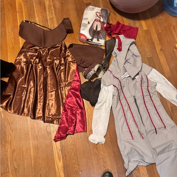 Assassins Creed Teen Costume - Picture 3 of 3